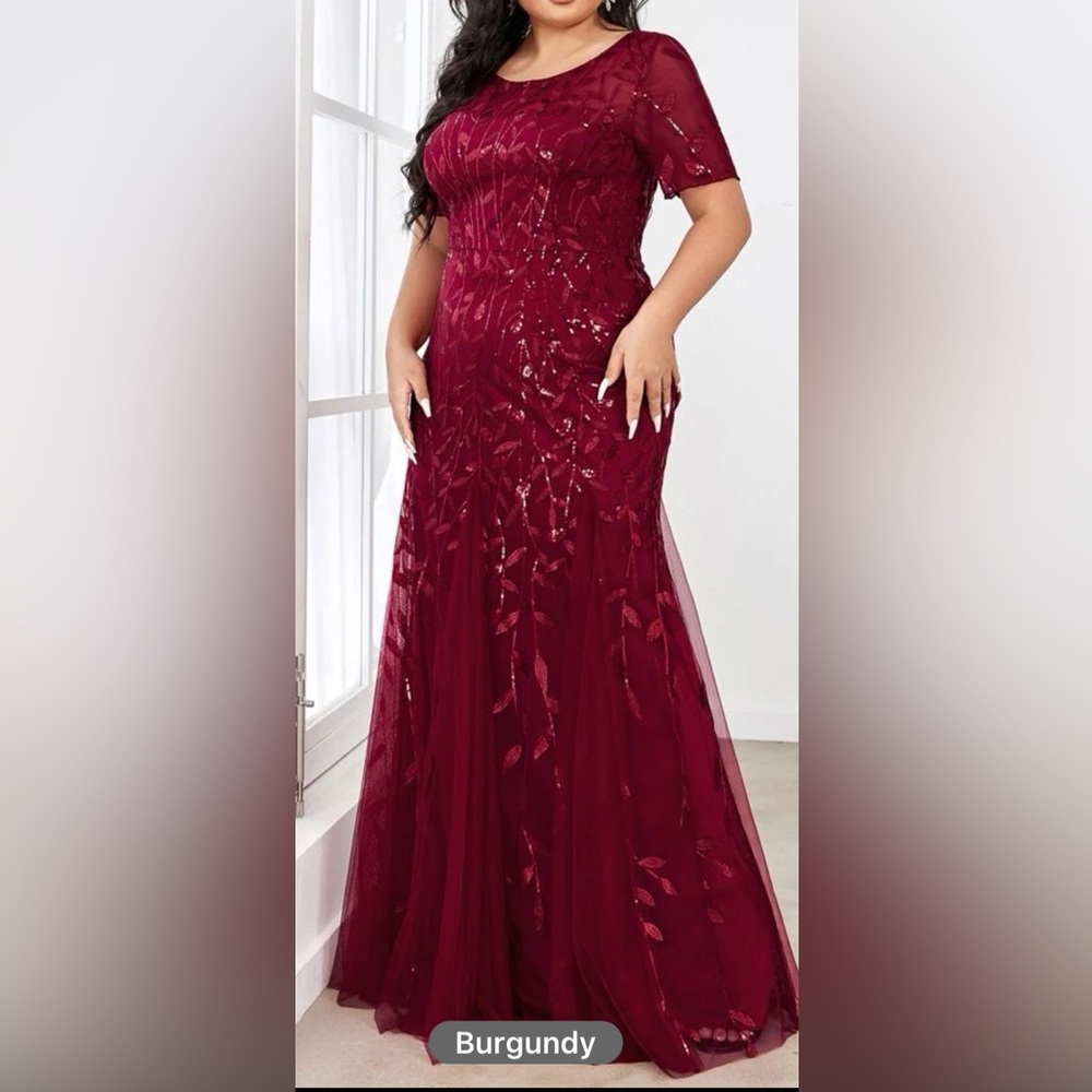 Beautiful formal gown.